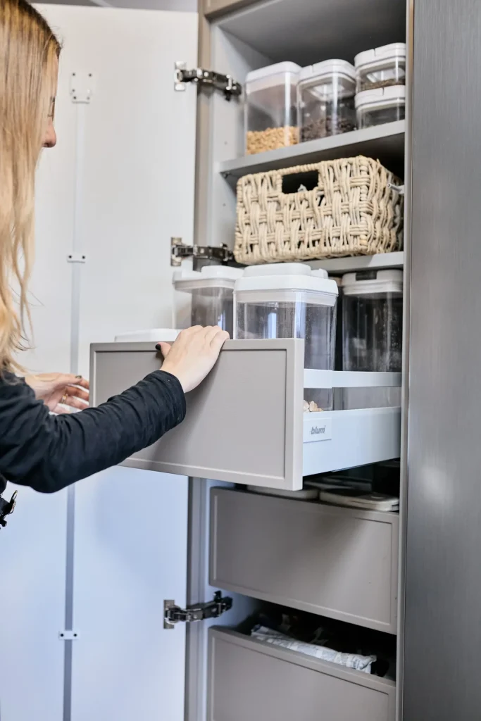 COCINA BLANCA CASA COMODA REMODELACION DE COCINAS (14)
