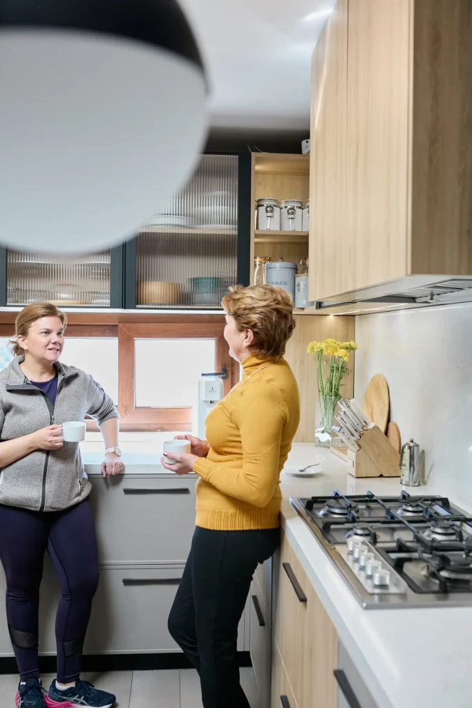 COCINA BLANCA CASA COMODA REMODELACION DE COCINAS (17)
